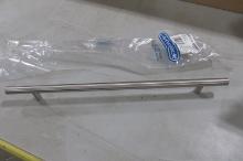 19 - CARBON STEEL BAR PULL HANDLES