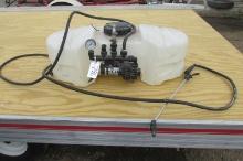 15 GALLON 12 VOLT SPRAYER w / WAND