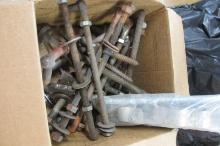 BOX OF GATE HINGES