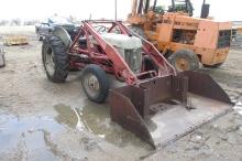 FORD 8N w / 6'  TRIP BUCKET LOADER, 12 volt, marine battery (no generator ) 3 pt., good 11.6 x 26"