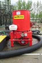 AGRI METAL SMALL STRAW BALE SHREDDER w / BLOWER, elec. start 390 Honda, used on one job