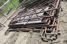 2-10' ROUND CATTLE PANELS, 10' GATE, & 4-9 1/2' GATES