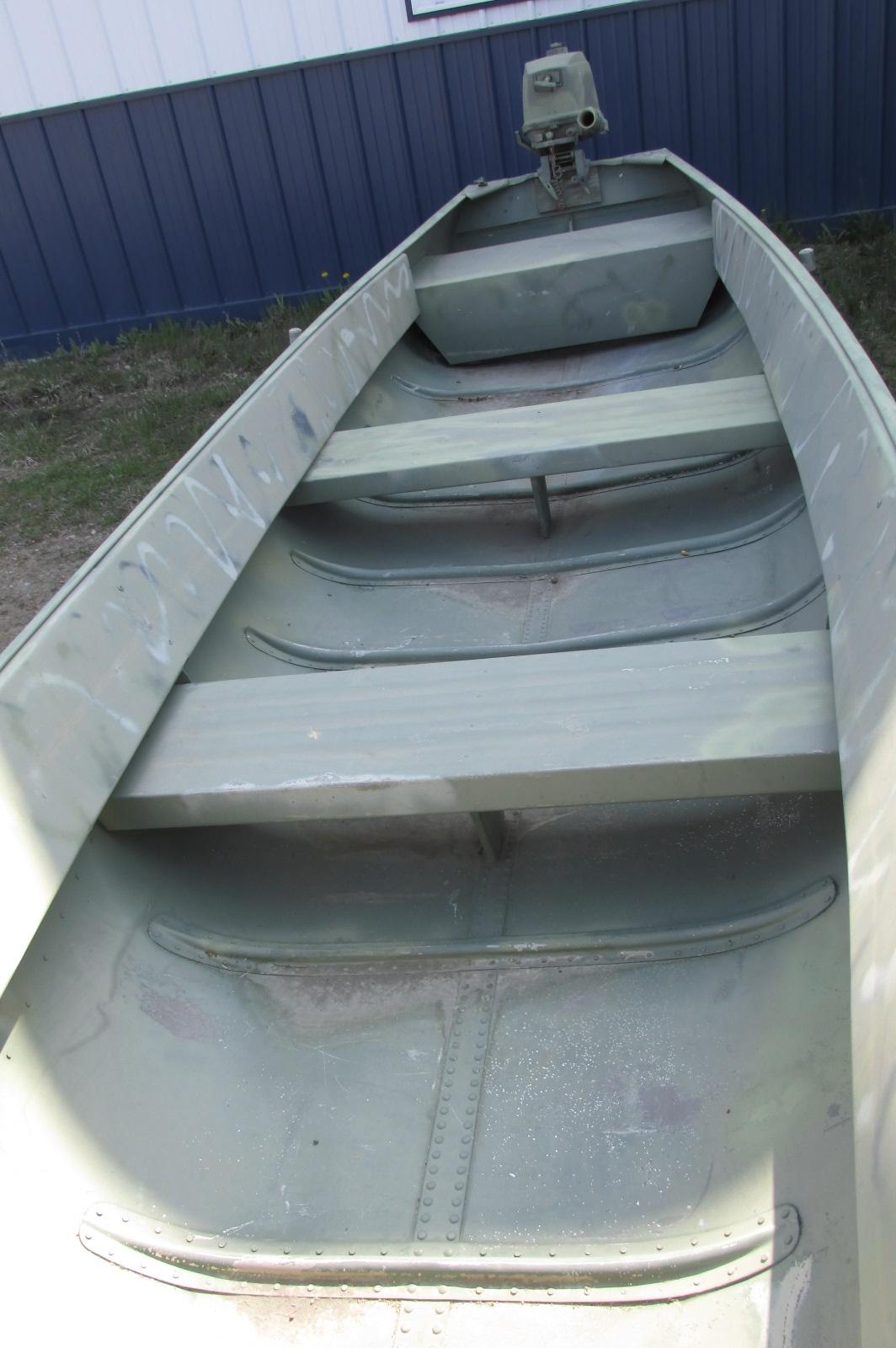 GRUMMAN 14' SQUARE STERN ALUMINUM CANOE w / SMALL OUTBOARD, includes EZ LOADER