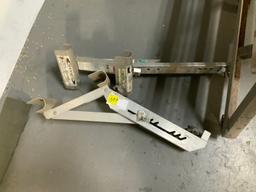 Ladder Jacks