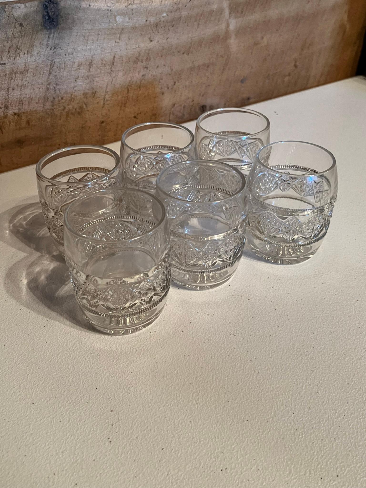 Clear Glassware-Pitchers and Glasses