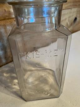 "Kis-Me" Gum Jar