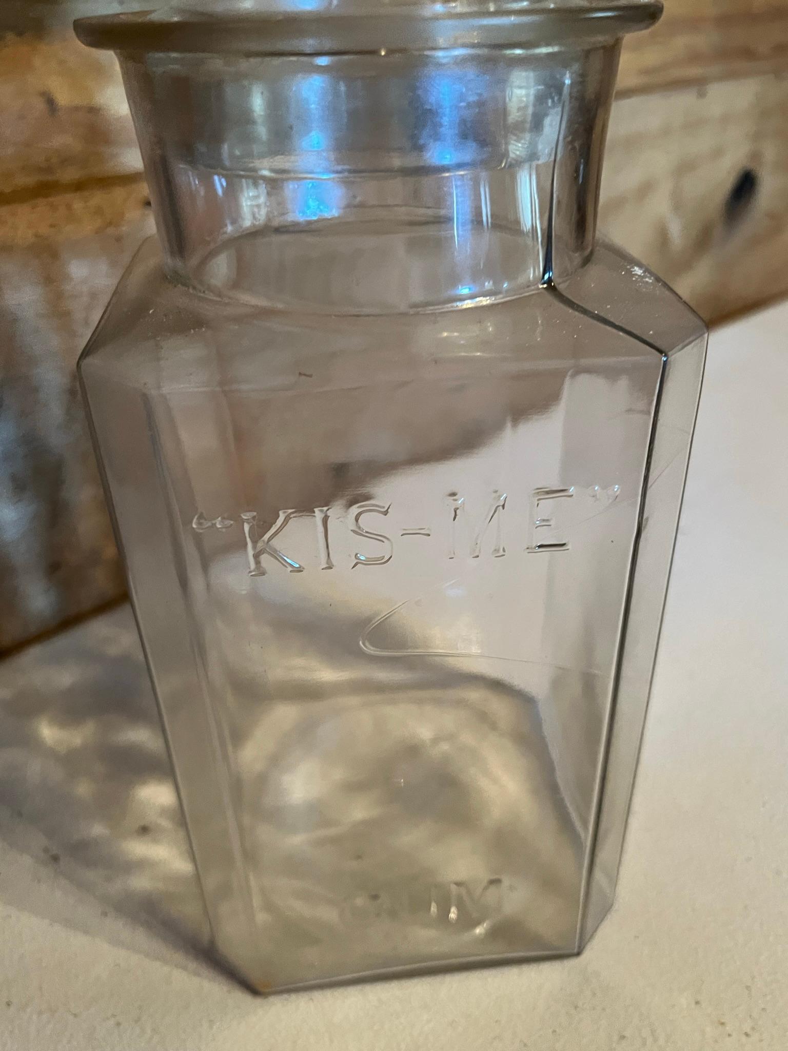 "Kis-Me" Gum Jar