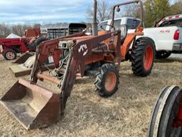 Kubota L2250 Tractor w/Bushhog Loader