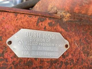 Kubota L2250 Tractor w/Bushhog Loader