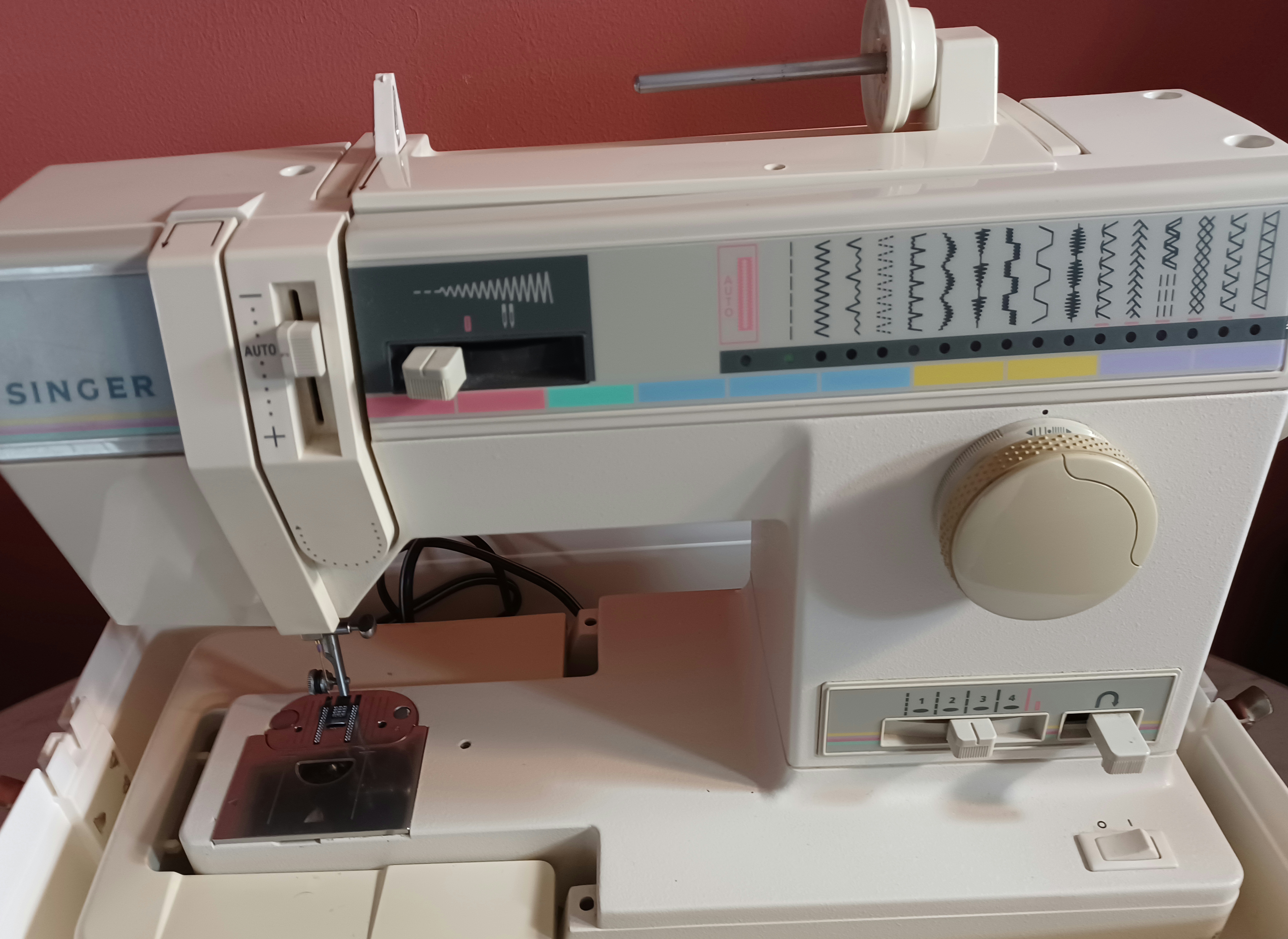Singer Sewing Machine in Case
