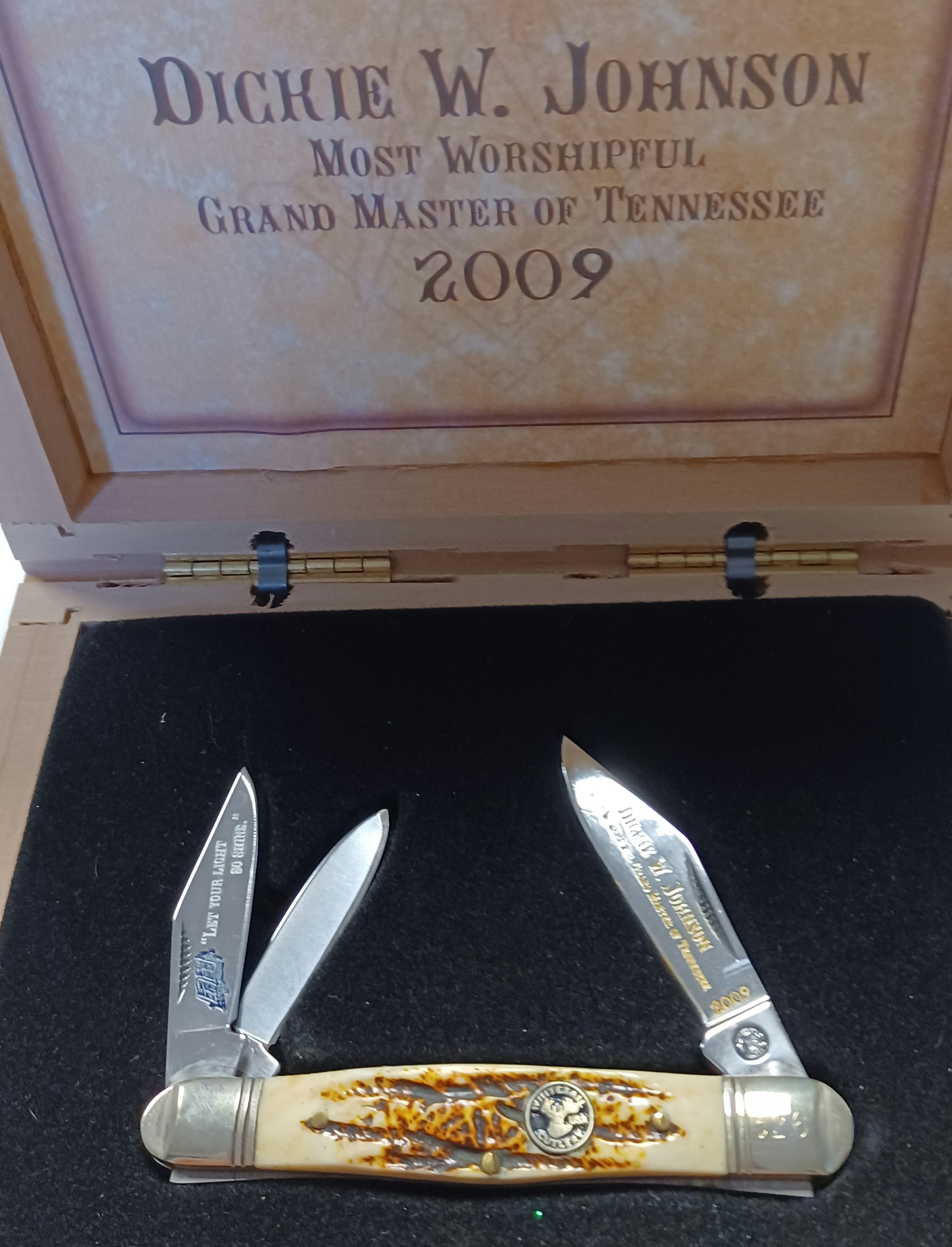 Pocketknife-Mason-Dickie W Johnson 2009