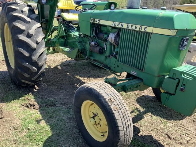 JD 2640 Tractor