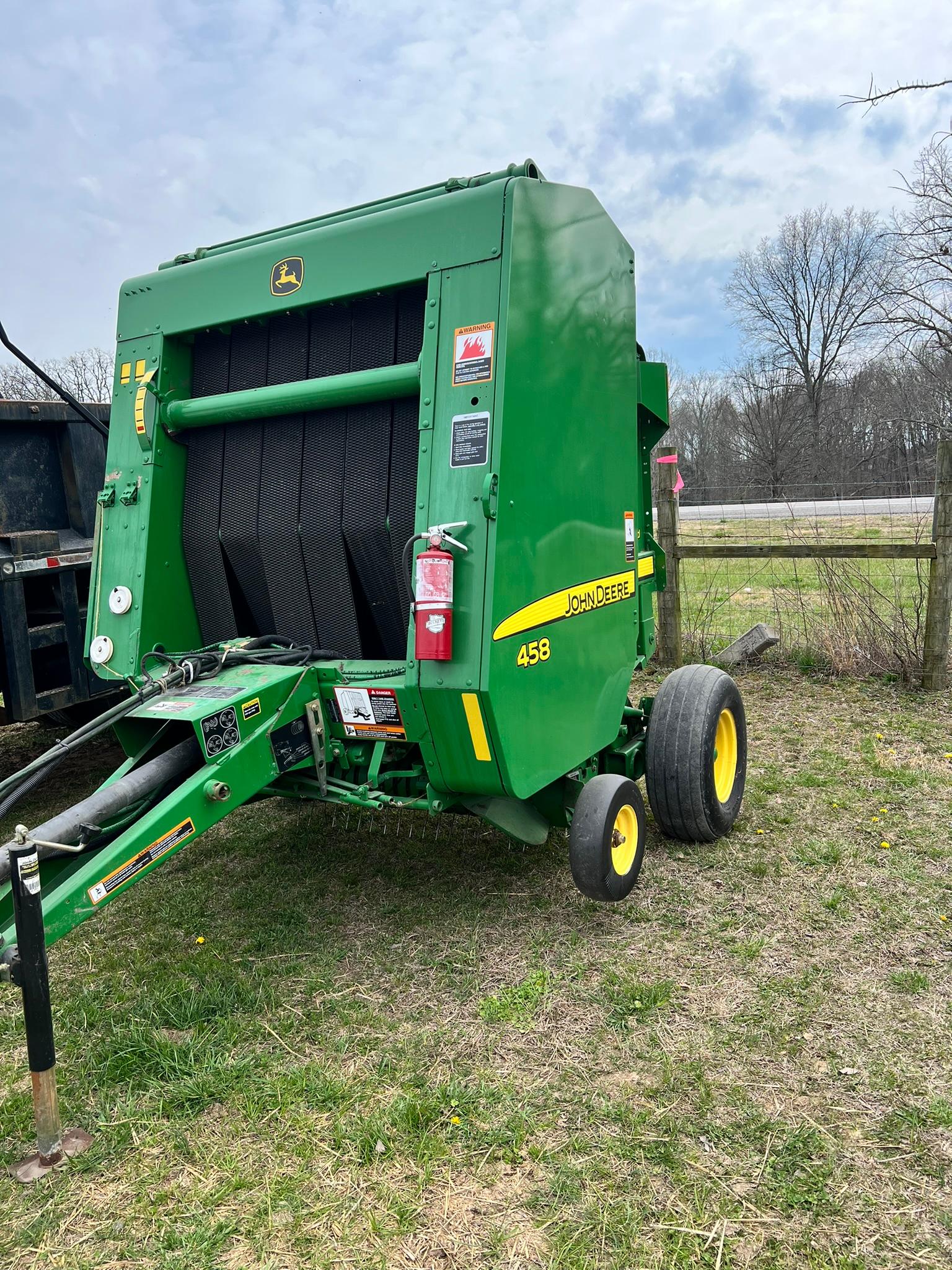 JD 458 Hayroller w/Monitor