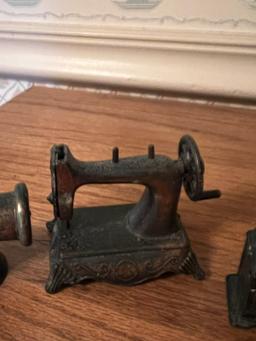 Minitature Cast Iron Pieces