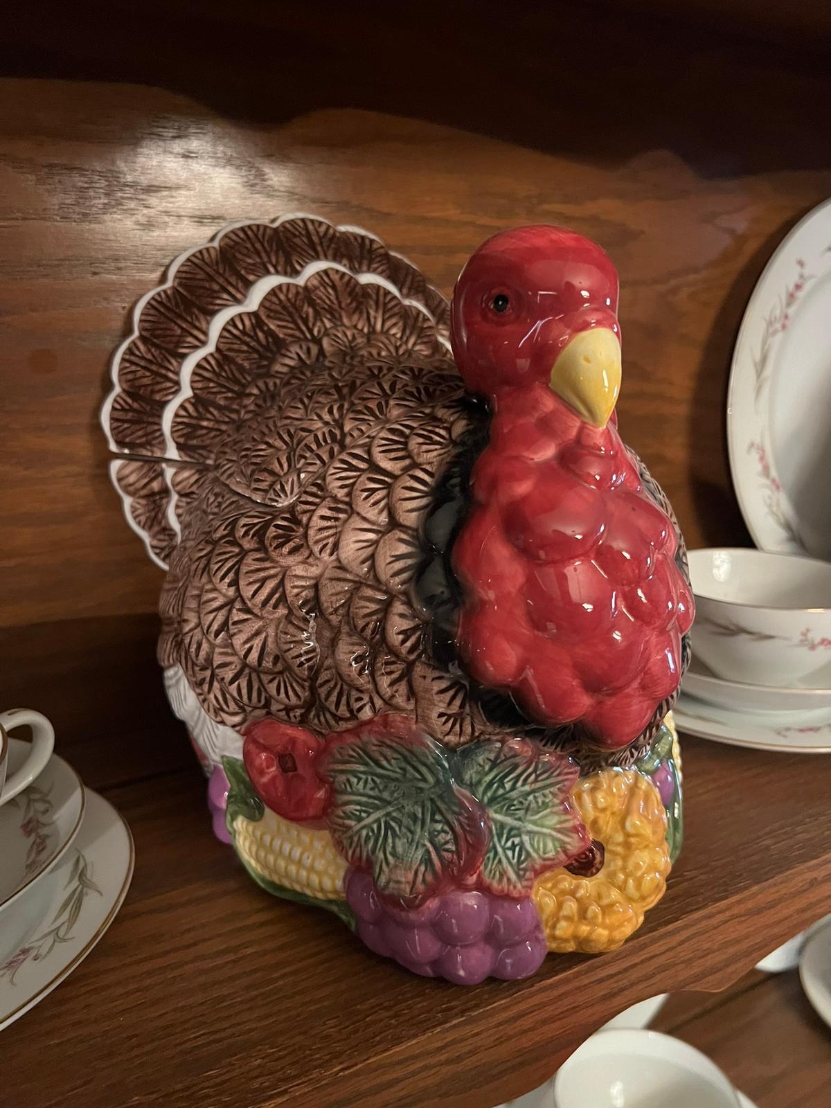 Turkey Cookie Jar and Bear Cookie Jar w/Salt and Pepper Shakers