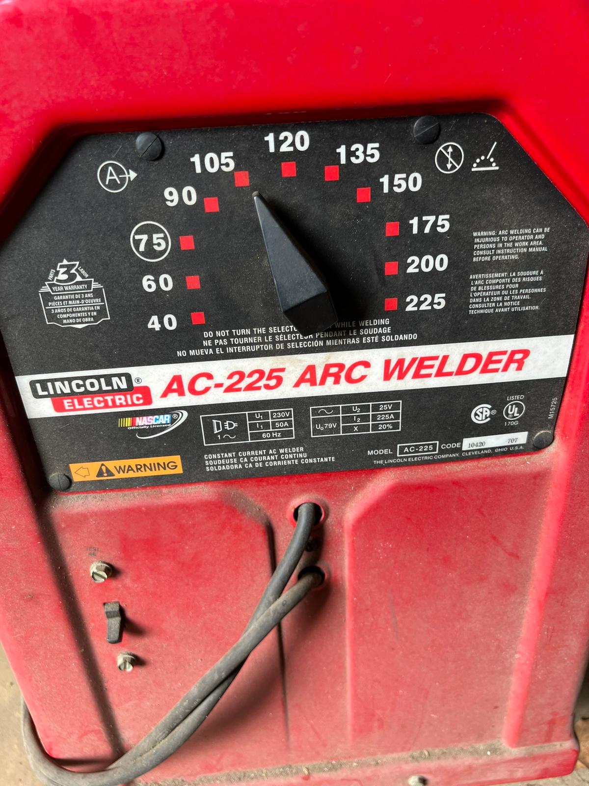 Lincoln Electric AC-225 Arc Welder w/Leads