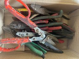 Pliers