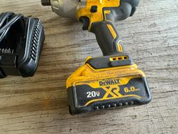 DeWalt 20V 1/2" Drive Impact w/1 Battery Charger