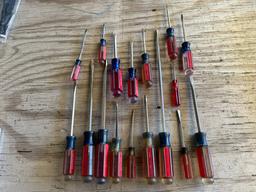 Straight Screwdrivers (17 pcs)