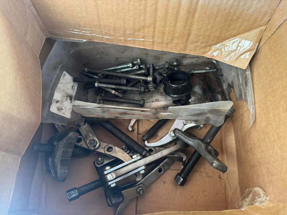 Box of Gear Pullers