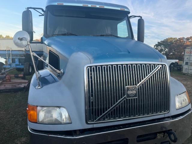 1999 Volvo Semi