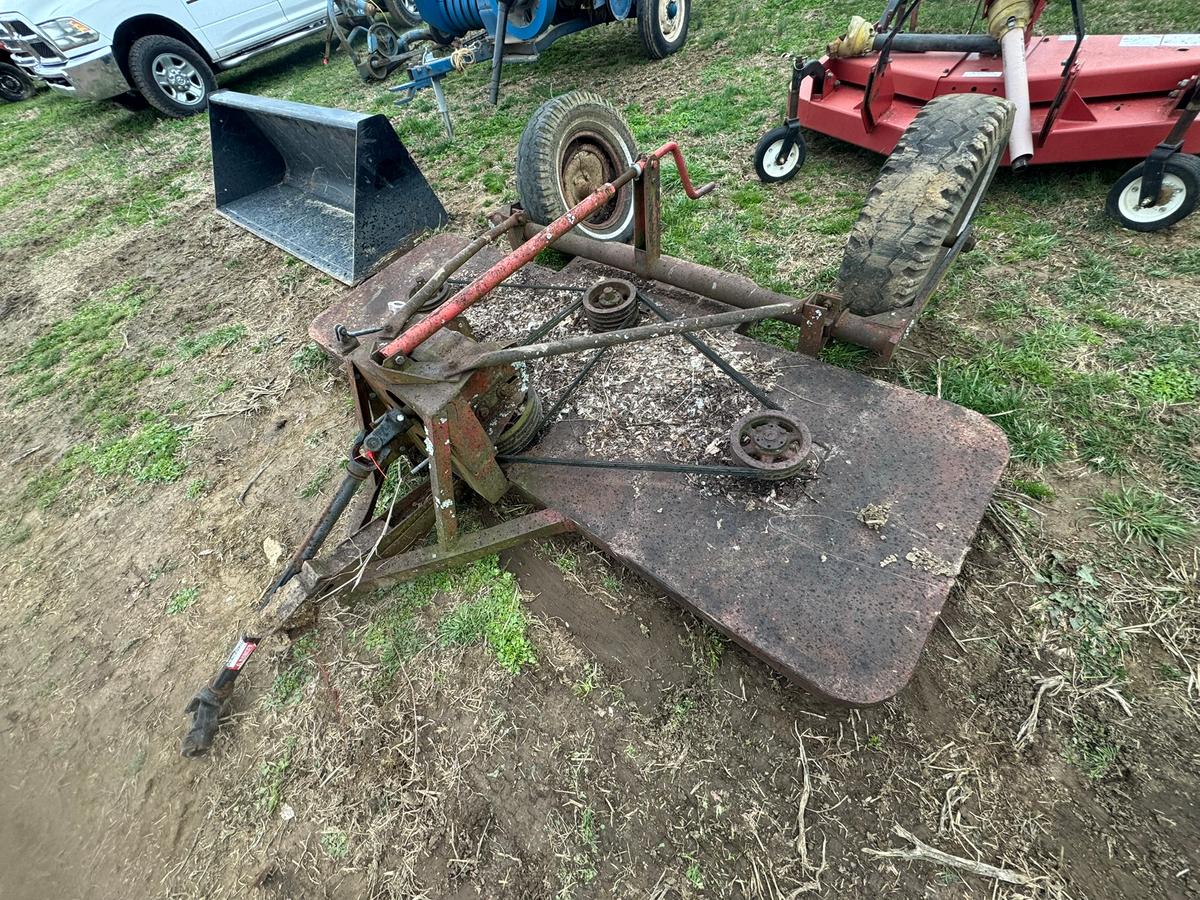 International 8' Pull-Behind Finish Mower