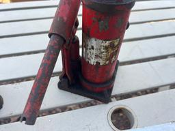 Bottle Jacks (4)