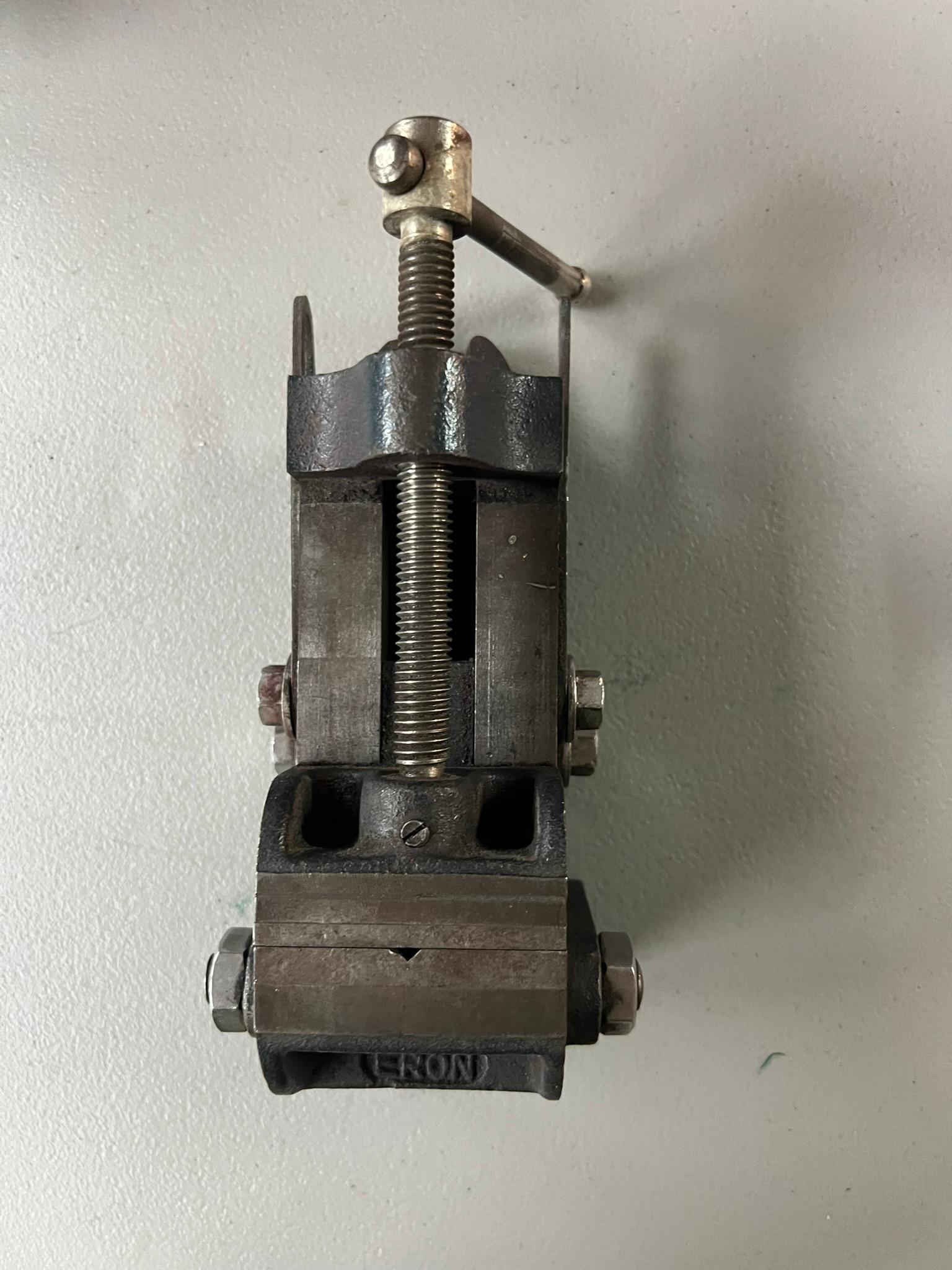 Magnetic Vices