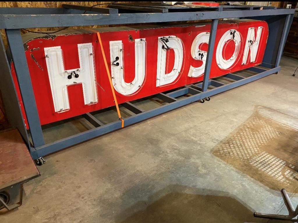 Hudson DSP neon 15'Lx3 1/2'Tx2'W