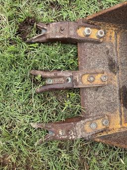 JD 27C mini excavator bucket, 16" w/ teeth