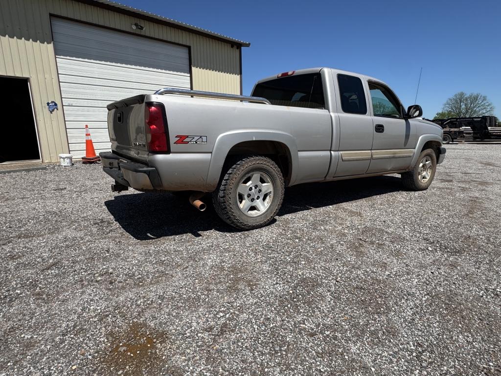 ’05 Chevy ½ ton pickup, 4x4, extended cab