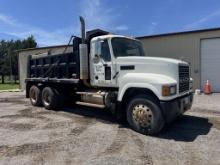 2007 Mack CHN613 10-wheel dump truck,