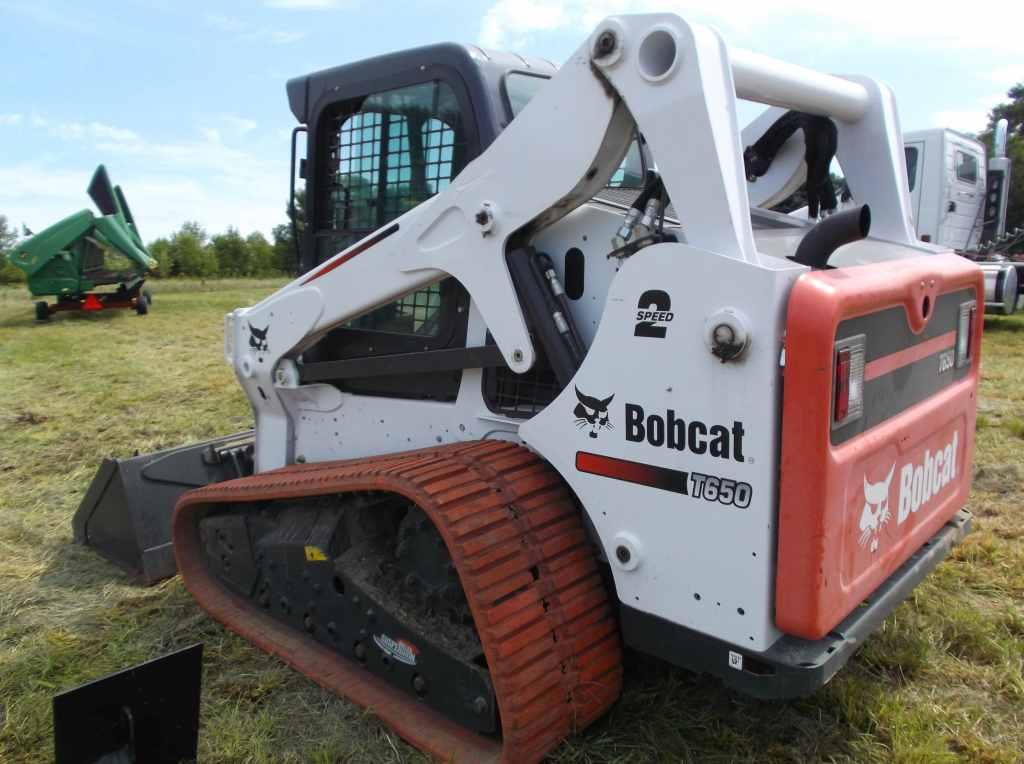 Bobcat T650 Skid Loader