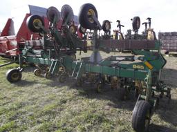 John Deere 845 Cultivator