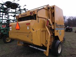 Vermeer 605 Round Baler