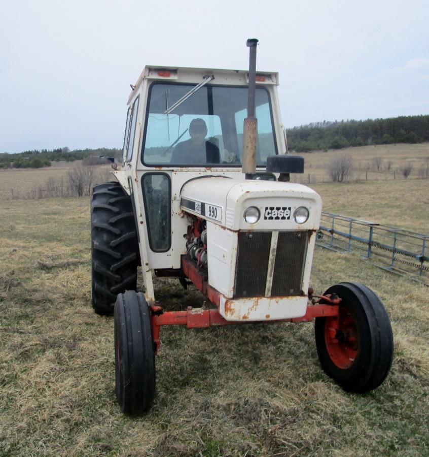 Case 990 Cab Tractor!