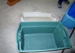 Rubbermaid Storage Bin!