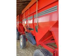 Unverferth 325 Grain Wagon With Bin Extension & Tarp