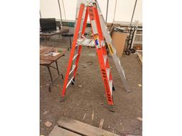 Werner 4'  Podium Ladder