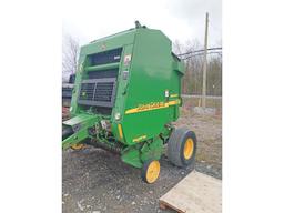 John Deere 457 Round Baler