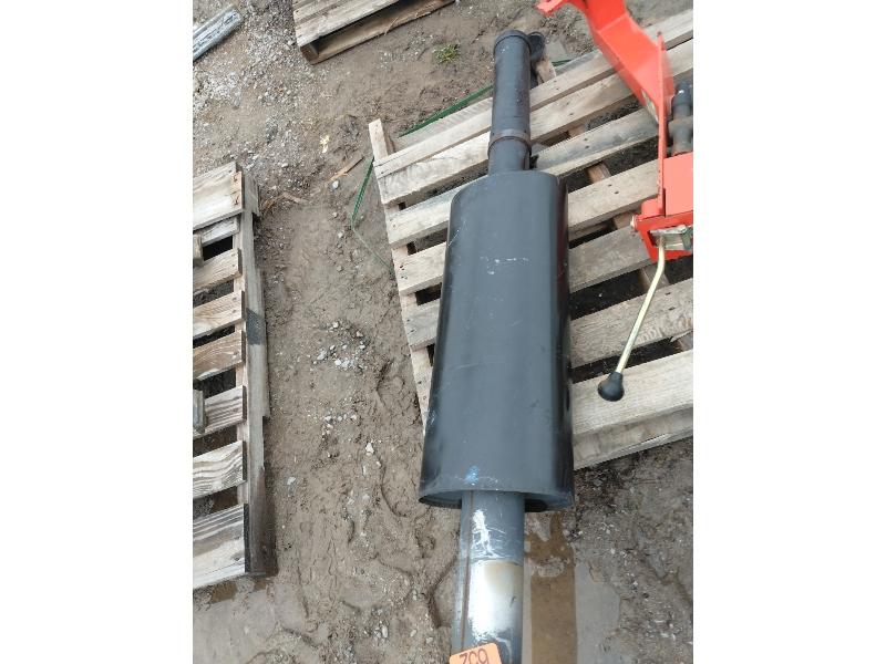 IH 1466 Muffler