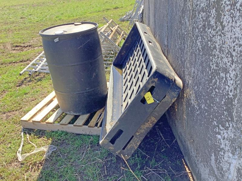 2 Foot Baths & 1/2 Barrel of Footbath Liquid