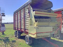 Dion 1016 SE Left Hand Unload 4 Beater Forage Wagon