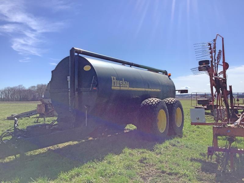 Husky 6000 Gal 7'x22' Liquid Manure Tanker