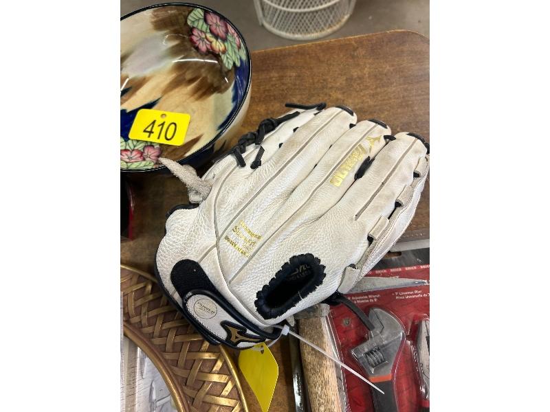 Left Hand Ball Glove