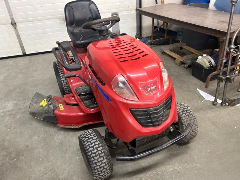 Toro LX468 Twin Cylinder Lawn Tractor - Only 82 Hours