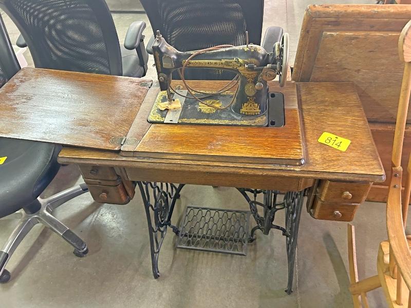 Singer Sewing Machine