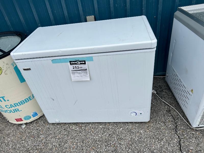 Danby Premiere Chest Freezer - Working