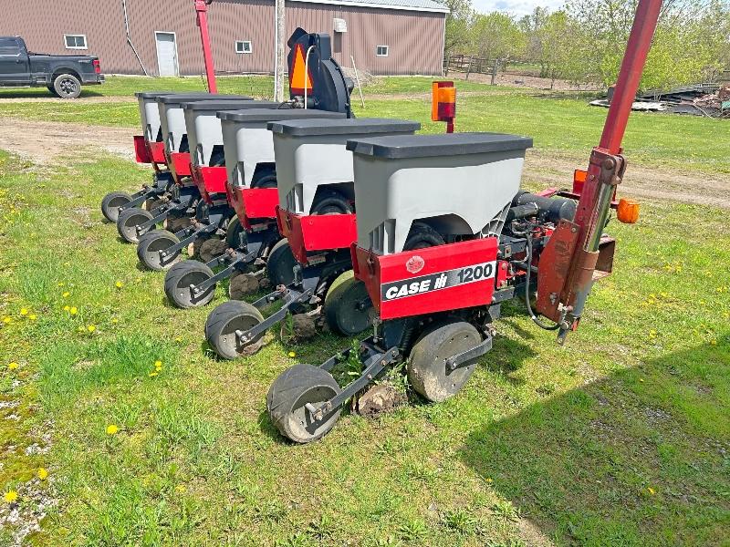 Case IH 1200 6 Row Corn Planter