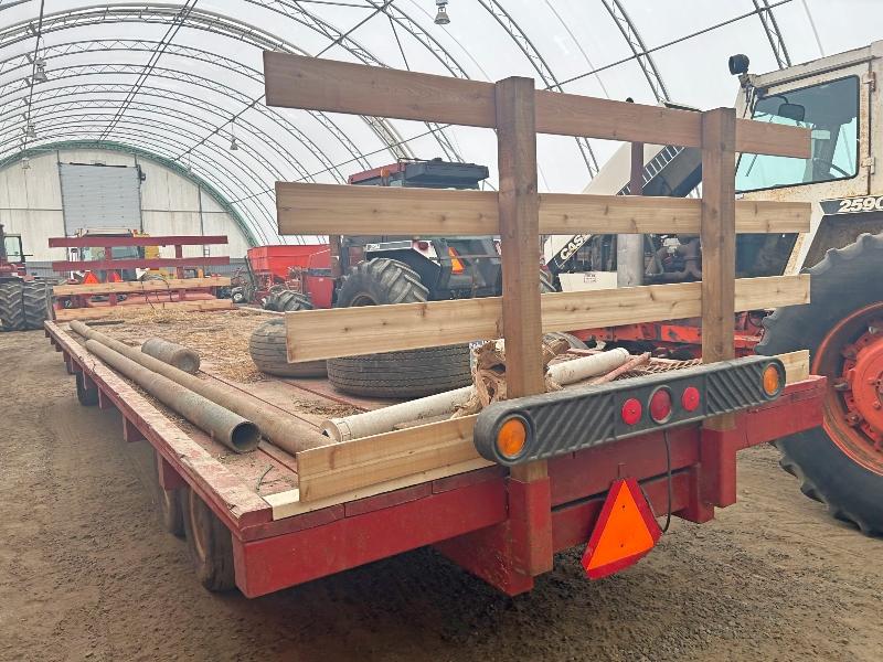 30' Round Bale Wagon With Wood Plank Top
